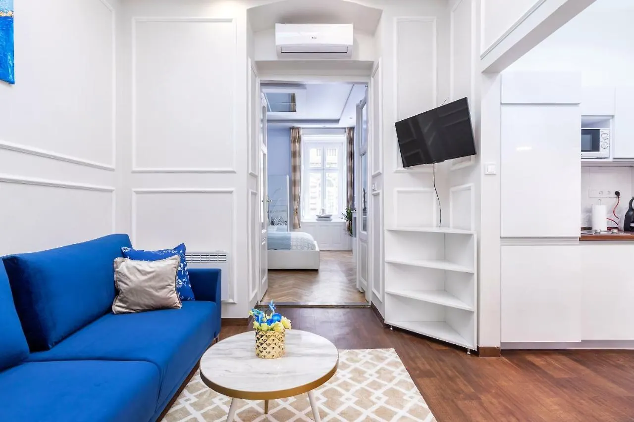 Kalvin Square Elite 4You With Sauna, Aircon, Ceiling Mirror Hotel Budapest 0*,  Hungary