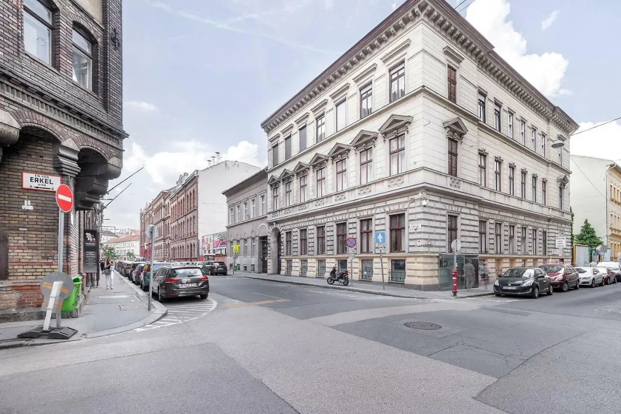 Kalvin Square Elite 4You With Sauna, Aircon, Ceiling Mirror Hotel Budapest Appartamento